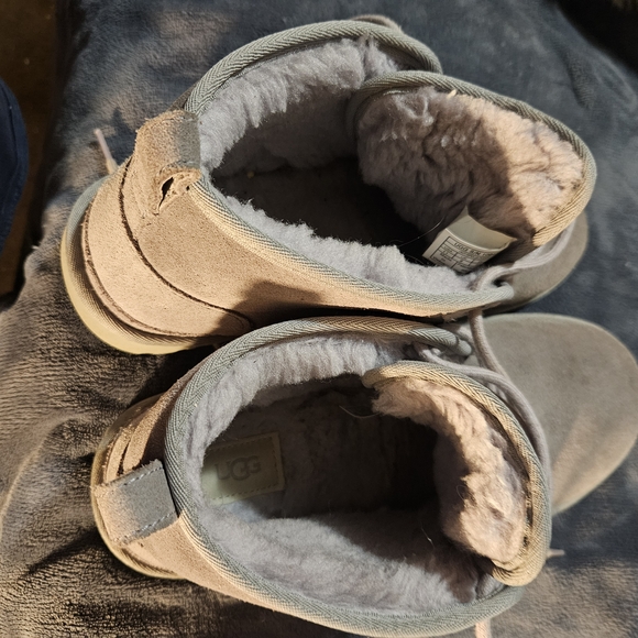 UGG Purple Lace Up Boots - Picture 3 of 8